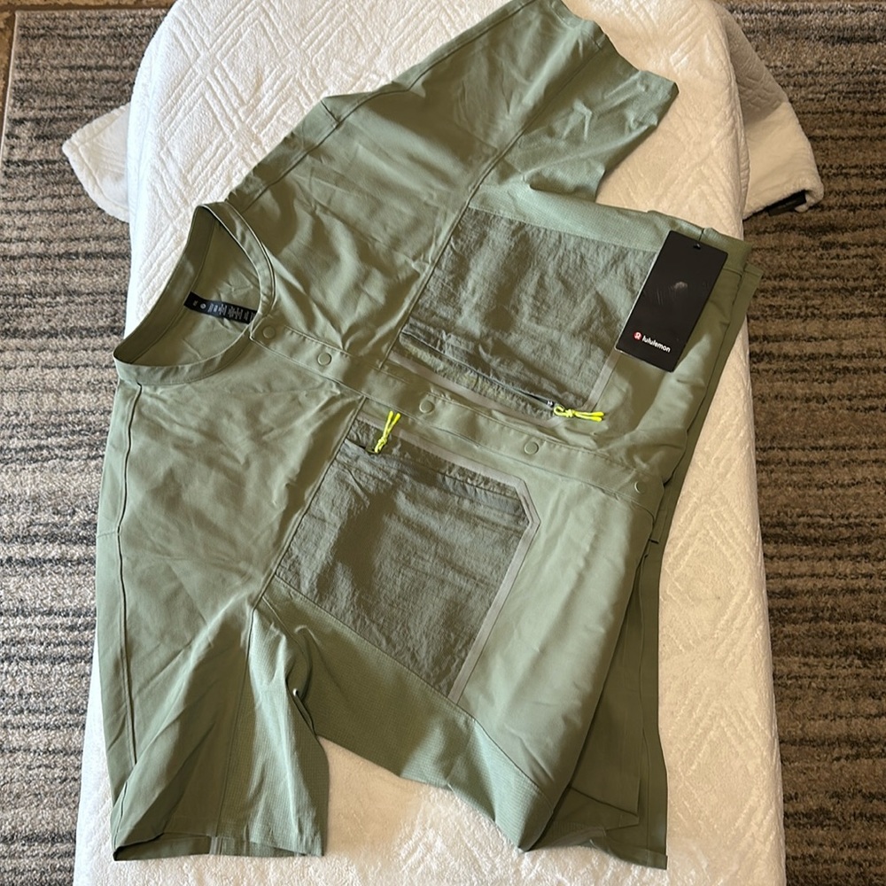 **New- water repellent hiking short sleeve